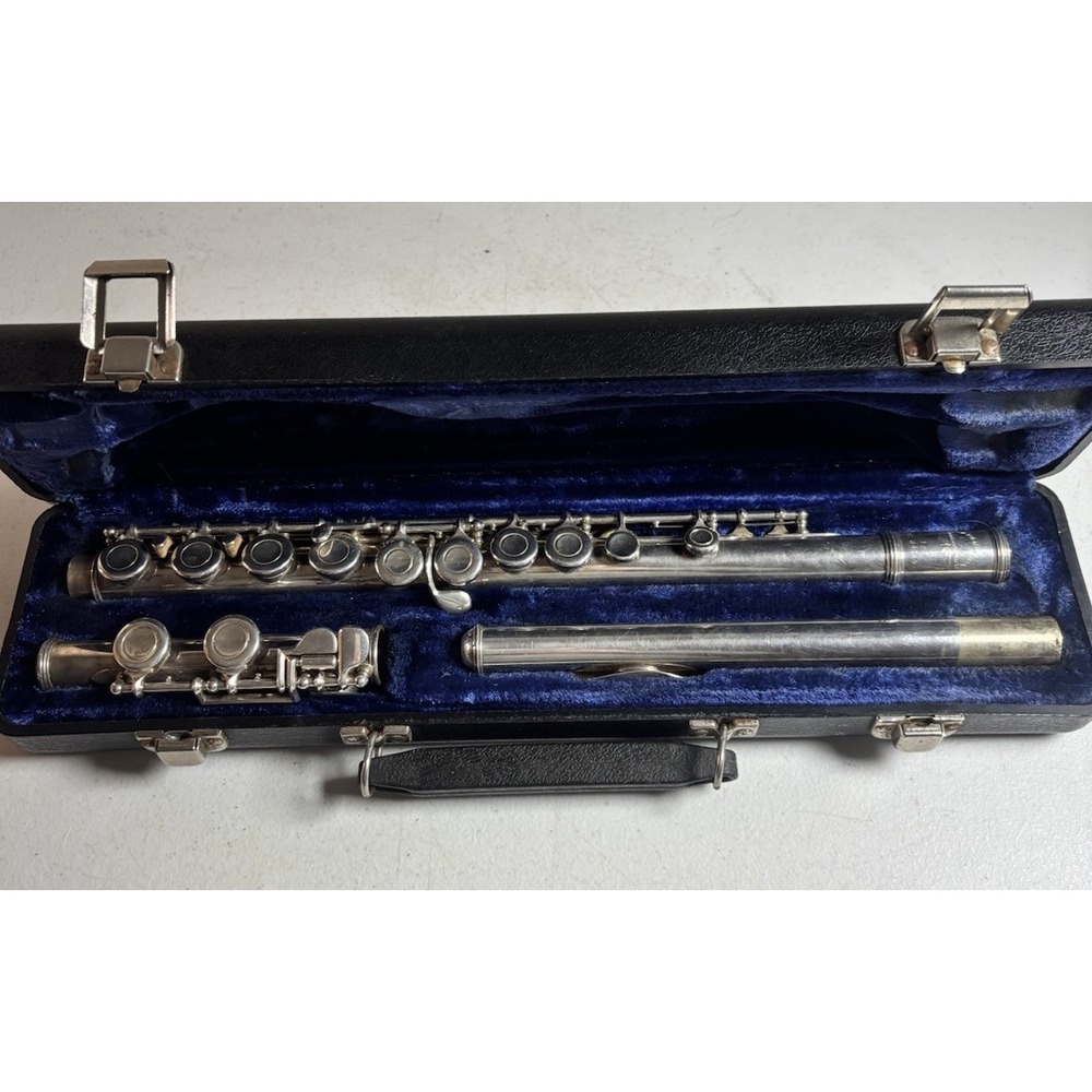Armstrong 104 Student Flute Elkhart Indiana Silver Plate w/ Case/Cleaning Cloth